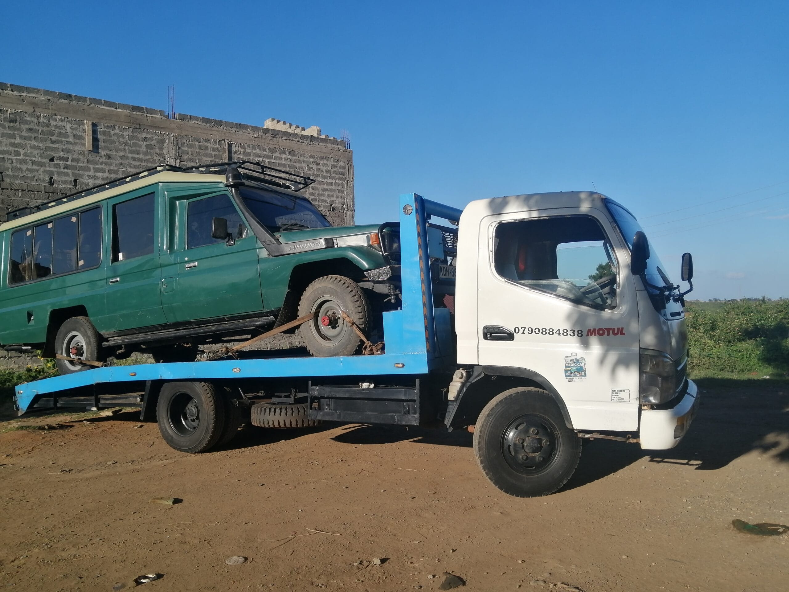 Flatbed towing and Breakdown in oloitoktok & kimana Amboseli galaxy towing services www.galaxytowing.co.ke