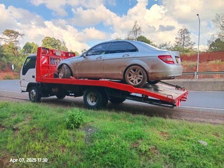 flatbed towing and breakdown services in emali town